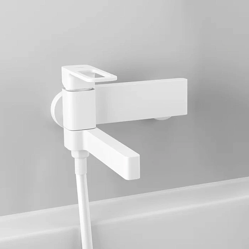 Смеситель для ванны IDDIS Slide (SLIWT00i02WA) белый матовый Смеситель для ванны IDDIS Slide (SLIWT00i02WA) белый матовый
