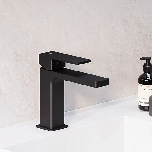 Смеситель для раковины Damixa Gala 530210300 черный Смеситель для раковины Damixa Gala 530210300 черный