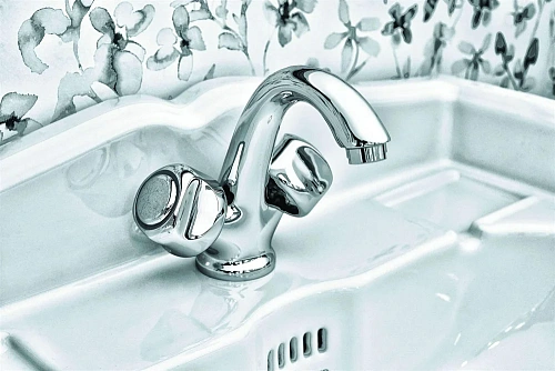 Смеситель для раковины Orange Classic R M73-021cr хром Смеситель для раковины Orange Classic R M73-021cr хром