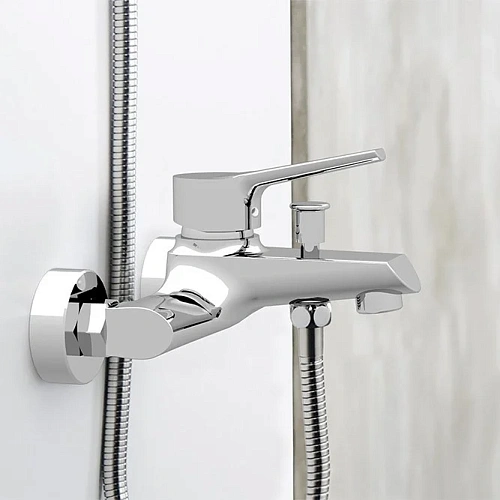 Смеситель для ванны Paini Messina MECR111 без аксессуаров, хром Смеситель для ванны Paini Messina MECR111 без аксессуаров, хром