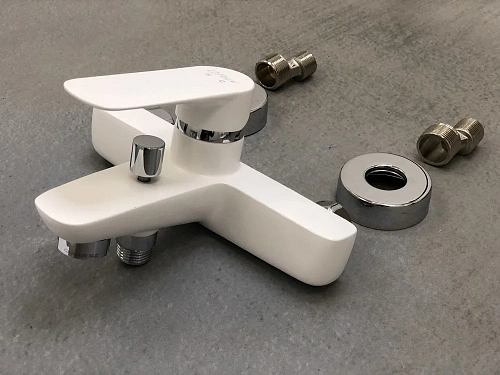 Смеситель для ванны Paini Nove 09BY111LMKM Смеситель для ванны Paini Nove 09BY111LMKM