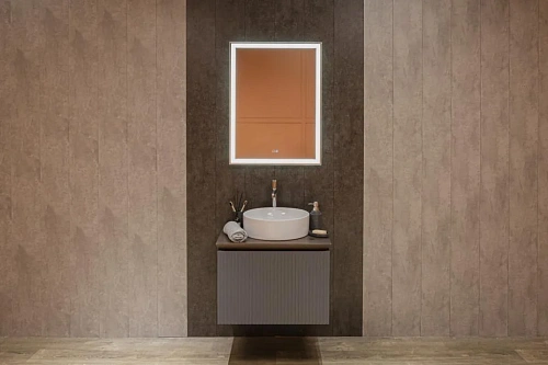 Зеркало AQUAme AQM9105 600х800 с подсветкой и подогревом Зеркало AQUAme AQM9105 600х800 с подсветкой и подогревом