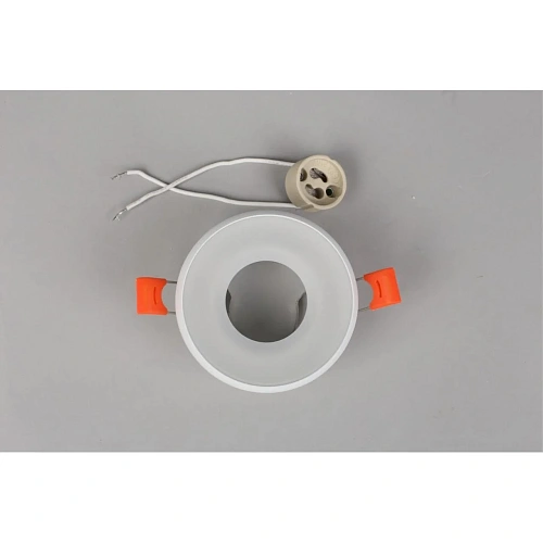 Светильник встраиваемый-накладной Omnilux Genova OML-102809-01 Светильник встраиваемый-накладной Omnilux Genova OML-102809-01