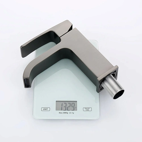 Смеситель для раковины Raglo R02.10.09, графит Смеситель для раковины Raglo R02.10.09, графит