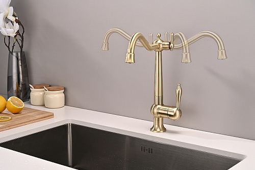 Смеситель для кухни Paulmark Retro бронза Re213226-BR Смеситель для кухни Paulmark Retro бронза Re213226-BR