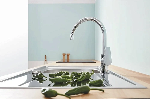 Смеситель для кухни GROHE BauEdge с высоким C-образным изливом, хром (31233001) Смеситель для кухни GROHE BauEdge с высоким C-образным изливом, хром (31233001)