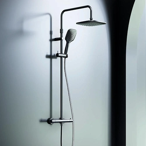 Душевая система Damixa Option DX218092300 с термостатом верхний душ 230x230мм, черный Душевая система Damixa Option DX218092300 с термостатом верхний душ 230x230мм, черный