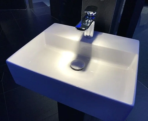 Раковина Villeroy & Boch Memento 2.0 4A076001 (4A07 60 01) Раковина Villeroy & Boch Memento 2.0 4A076001 (4A07 60 01)