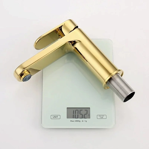 Смеситель для раковины Raglo R50.10.23, золото Смеситель для раковины Raglo R50.10.23, золото