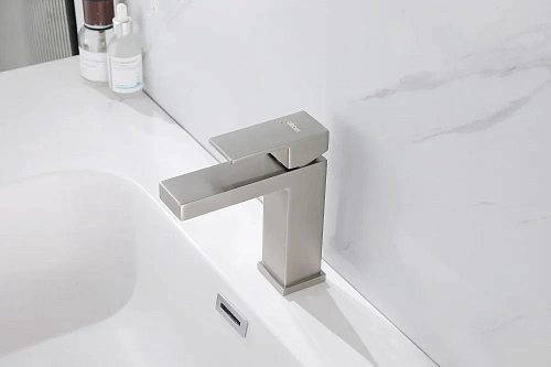 Смеситель для раковины ABBER Daheim AF8210SP сатин Смеситель для раковины ABBER Daheim AF8210SP сатин