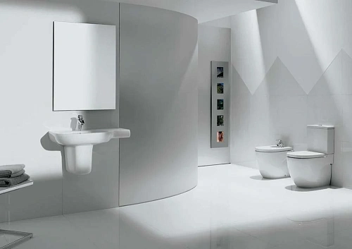 Чаша напольного унитаза Roca Meridian 342248000 Чаша напольного унитаза Roca Meridian 342248000