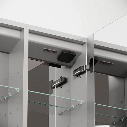 Зеркальный шкаф Sancos Evoke SC8090 900x700х136 мм из алюминия с LED подсветкой Зеркальный шкаф Sancos Evoke SC8090 900x700х136 мм из алюминия с LED подсветкой