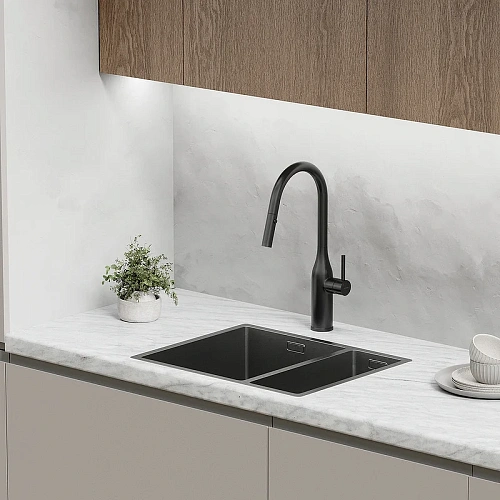 Смеситель для кухни Sancos Grand SC4002MB с вытяжным изливом, черный матовый Смеситель для кухни Sancos Grand SC4002MB с вытяжным изливом, черный матовый