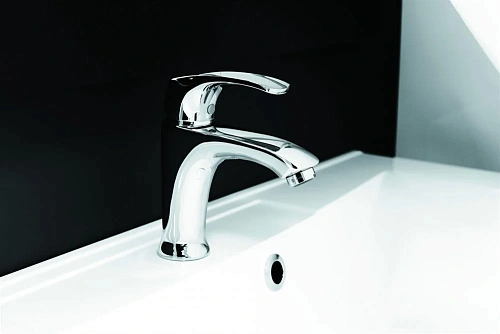 Смеситель для раковины Orange Astin M21-021cr хром Смеситель для раковины Orange Astin M21-021cr хром