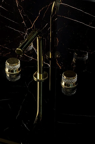 Смеситель для раковины Boheme AURA GOLD 152-G-A Смеситель для раковины Boheme AURA GOLD 152-G-A