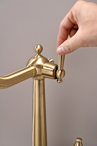 Смеситель для кухни Paulmark Retro бронза Re213226-BR Смеситель для кухни Paulmark Retro бронза Re213226-BR