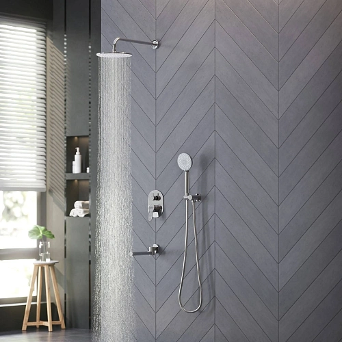 Душевая система BERGES NARDIS 3R встраиваемая, поворотный излив, хром 071013 Душевая система BERGES NARDIS 3R встраиваемая, поворотный излив, хром 071013