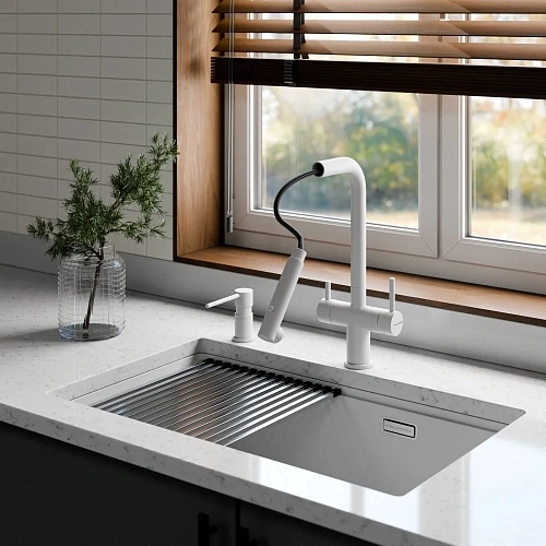 Смеситель для кухни Milacio Ultra 561 (MCU.561.WH) под фильтр, белый с вытяжной лейкой Смеситель для кухни Milacio Ultra 561 (MCU.561.WH) под фильтр, белый с вытяжной лейкой