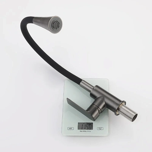 Смеситель для кухни Splenka S05.43.09 с гибким изливом, графит Смеситель для кухни Splenka S05.43.09 с гибким изливом, графит