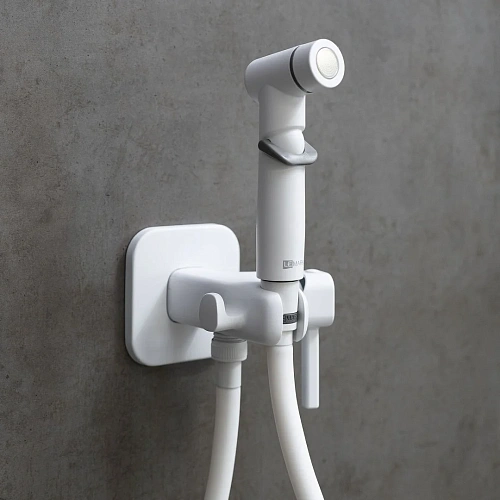 Гигиенический душ Lemark Solo LM7165MW, встраиваемый, белый Гигиенический душ Lemark Solo LM7165MW, встраиваемый, белый