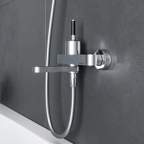 Смеситель для ванны Damixa Arc 291000000 Смеситель для ванны Damixa Arc 291000000