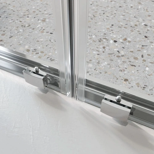 Душевая дверь BelBagno LUCE-BF-2-140-C-Cr Душевая дверь BelBagno LUCE-BF-2-140-C-Cr