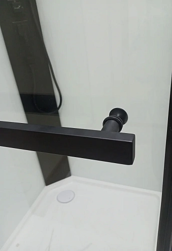 Душевая кабина Ceruttispa CHIKA901B без крыши 90x90x215-225 профиль черный, стекло прозрачное Душевая кабина Ceruttispa CHIKA901B без крыши 90x90x215-225 профиль черный, стекло прозрачное