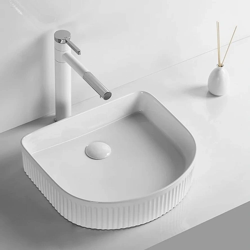 Раковина Ceruttispa CR8011 415х365х105 накладная, белая, половина овала Раковина Ceruttispa CR8011 415х365х105 накладная, белая, половина овала