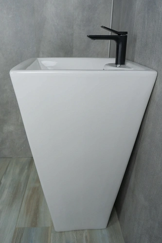 Раковина Gid Nb145 81103 напольная белая 46.5x46.5x81 Раковина Gid Nb145 81103 напольная белая 46.5x46.5x81