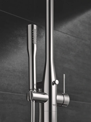 Душевая система GROHE Essence New с однорычажным смесителем, хром (23741001) Душевая система GROHE Essence New с однорычажным смесителем, хром (23741001)