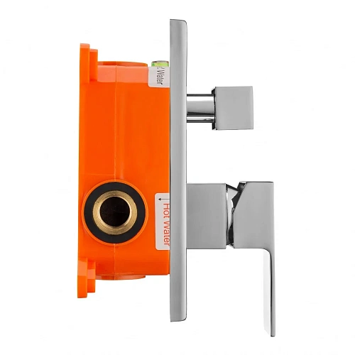 Смеситель для ванны Swedbe Platta 5519 встраиваемый подключение на 2 выхода в монтажном боксе Смеситель для ванны Swedbe Platta 5519 встраиваемый подключение на 2 выхода в монтажном боксе