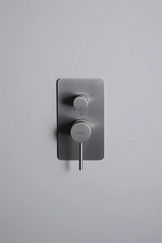 Смеситель для ванны Allen Brau Priority 5.31A11-BN (с внутренней частью) никель Смеситель для ванны Allen Brau Priority 5.31A11-BN (с внутренней частью) никель