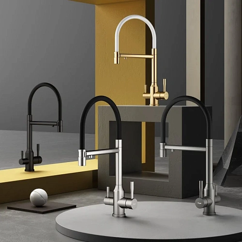 Смеситель для кухни Raglo R81.63.06 с гибким изливом с подключением к фильтру, черный Смеситель для кухни Raglo R81.63.06 с гибким изливом с подключением к фильтру, черный