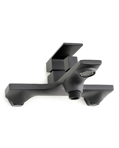 Смеситель для ванны Orange Lutz M04-100b матовый черный Смеситель для ванны Orange Lutz M04-100b матовый черный