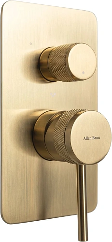 Смеситель для ванны Allen Brau Priority 5.31A11-GB (с внутренней частью, 3 выхода) золото Смеситель для ванны Allen Brau Priority 5.31A11-GB (с внутренней частью, 3 выхода) золото