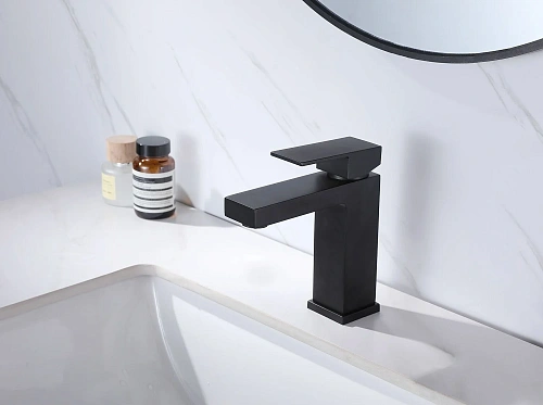 Смеситель для раковины ABBER Daheim AF8210B черный матовый Смеситель для раковины ABBER Daheim AF8210B черный матовый