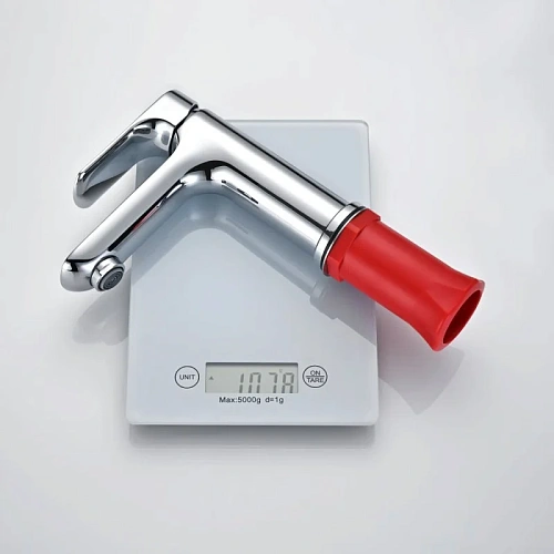 Смеситель для раковины Raglo R03.12 с гигиеническим душем, хром Смеситель для раковины Raglo R03.12 с гигиеническим душем, хром