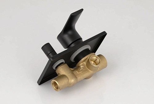 Смеситель для душа Remer Energy EY09HRGNO, черный матовый Смеситель для душа Remer Energy EY09HRGNO, черный матовый