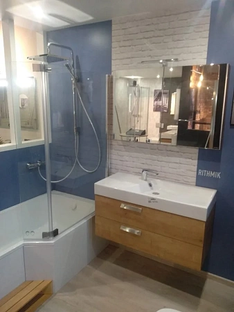 Шторка на ванну Jacob Delafon Bain-Douche Neo 111,5х142 см, серый блестящий, стационарная, прозрачна E4930-GA Шторка на ванну Jacob Delafon Bain-Douche Neo 111,5х142 см, серый блестящий, стационарная, прозрачна E4930-GA