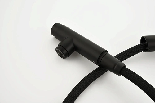 Смеситель для кухни AQUAme Cucina AQM9903MB с выдвижным изливом, с подключением к фильтру с питьевой водой, черный матовый Смеситель для кухни AQUAme Cucina AQM9903MB с выдвижным изливом, с подключением к фильтру с питьевой водой, черный матовый