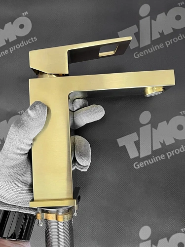 Смеситель для раковины Timo Briana 7161/17F золото матовое Смеситель для раковины Timo Briana 7161/17F золото матовое