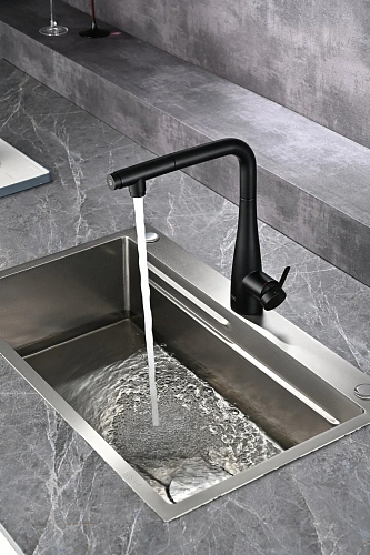 Смеситель для кухни AQUAme Cucina AQM9902MB с выдвижным изливом, черный матовый Смеситель для кухни AQUAme Cucina AQM9902MB с выдвижным изливом, черный матовый
