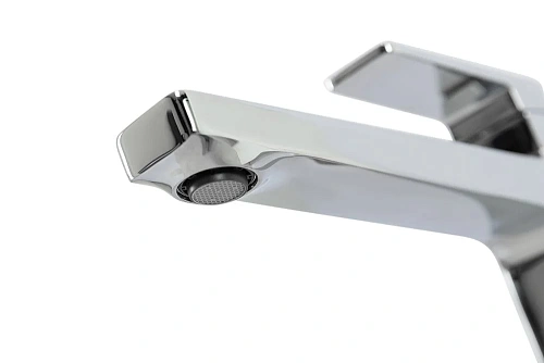 Смеситель для раковины BelBagno ARDENTE-LMC-CRM-W0 хром Смеситель для раковины BelBagno ARDENTE-LMC-CRM-W0 хром