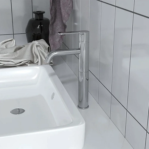 Душевой трап Paini 150х150 мм, вертикальный выпуск, Нептун 320XN Душевой трап Paini 150х150 мм, вертикальный выпуск, Нептун 320XN