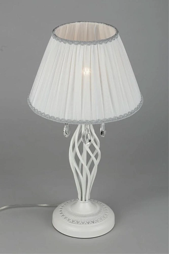 Настольная лампа Omnilux Cremona OML-60814-01 Настольная лампа Omnilux Cremona OML-60814-01