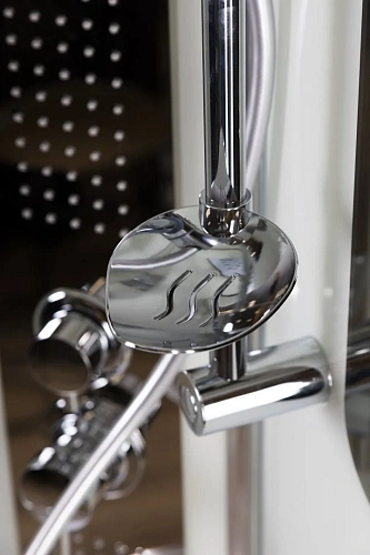 Душевая кабина Niagara Premium NG-6001-01G (900х900х2100) низкий поддон (16 см) стекло прозрачное 60010114G Душевая кабина Niagara Premium NG-6001-01G (900х900х2100) низкий поддон (16 см) стекло прозрачное 60010114G