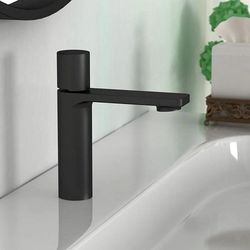 Смеситель для раковины Vincea Vogue VBF-4V3MB, черный Смеситель для раковины Vincea Vogue VBF-4V3MB, черный