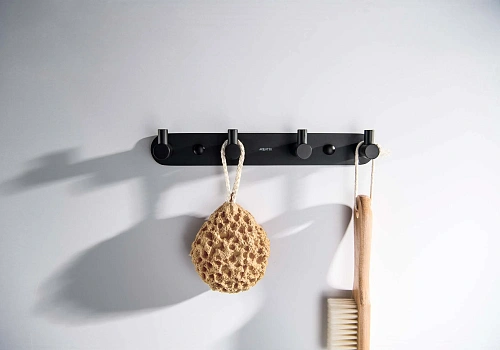 Крючок Aquatek ЕВРОПА AQ4123MB черный матовый Крючок Aquatek ЕВРОПА AQ4123MB черный матовый