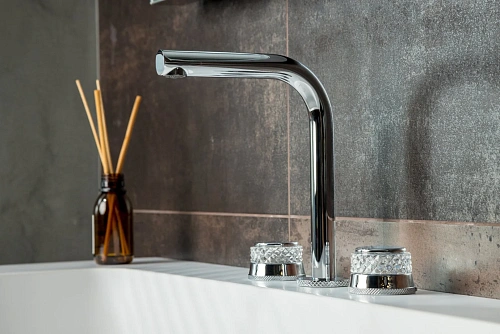 Смеситель для раковины Boheme AURA CHROME 152-CR-A Смеситель для раковины Boheme AURA CHROME 152-CR-A