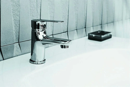 Смеситель для раковины Orange Sofi M43-021cr Смеситель для раковины Orange Sofi M43-021cr